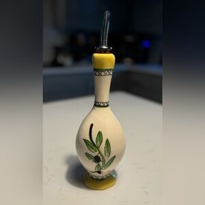 JULIA JUNKIN STUDIO OLIVE OIL VASE DECANTER